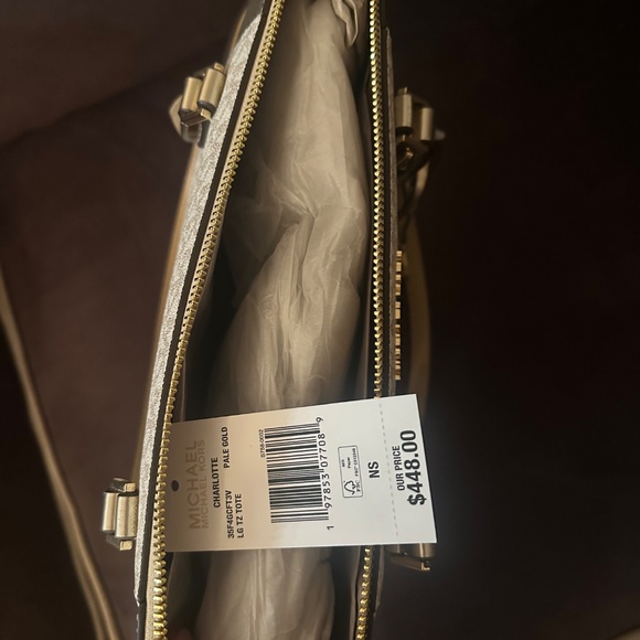 Michael Kors - Picture 3 of 5